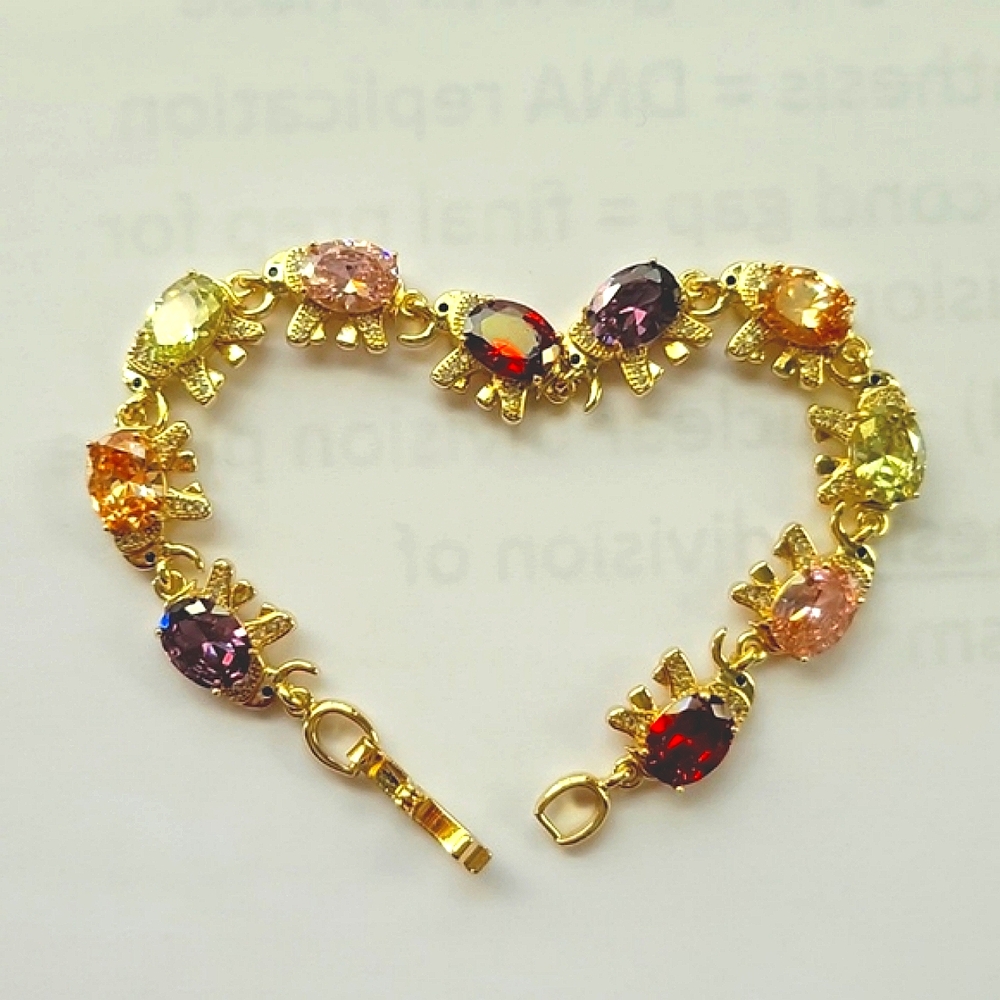 🥰NWT & pouch!Prettybird multi color crystals elephant bracelet. Perfect Gift!!